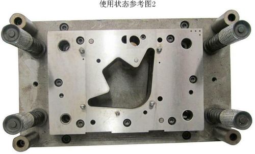 使用本外观设计的产品名称为"脚轮支架下料模具(055)";2.